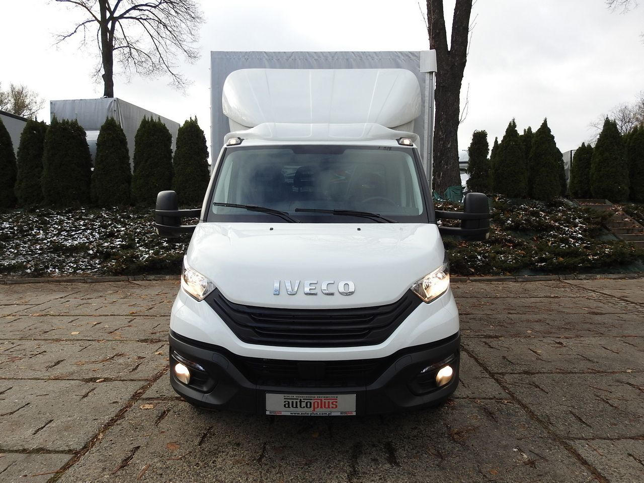 IVECO DAILY 35S16 NEW TARPAULIN LIFT 8 PALLETS CRUISE CONTROL AIR CONDITIONING 160HP - Dostavno vozilo s ponjavo: slika 5 IVECO DAILY 35S16 NEW TARPAULIN LIFT 8 PALLETS CRUISE CONTROL AIR CONDITIONING 160HP - Dostavno vozilo s ponjavo: slika 5