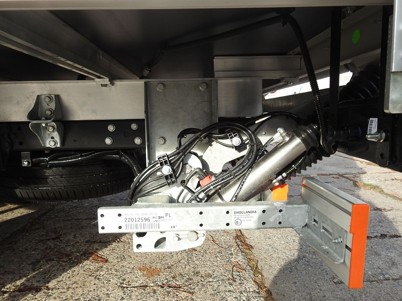 Nov Dostavno vozilo s ponjavo IVECO DAILY 35S16 NEW TARPAULIN LIFT 8 PALLETS CRUISE CONTROL AIR CONDITIONING  160HP: slika 29