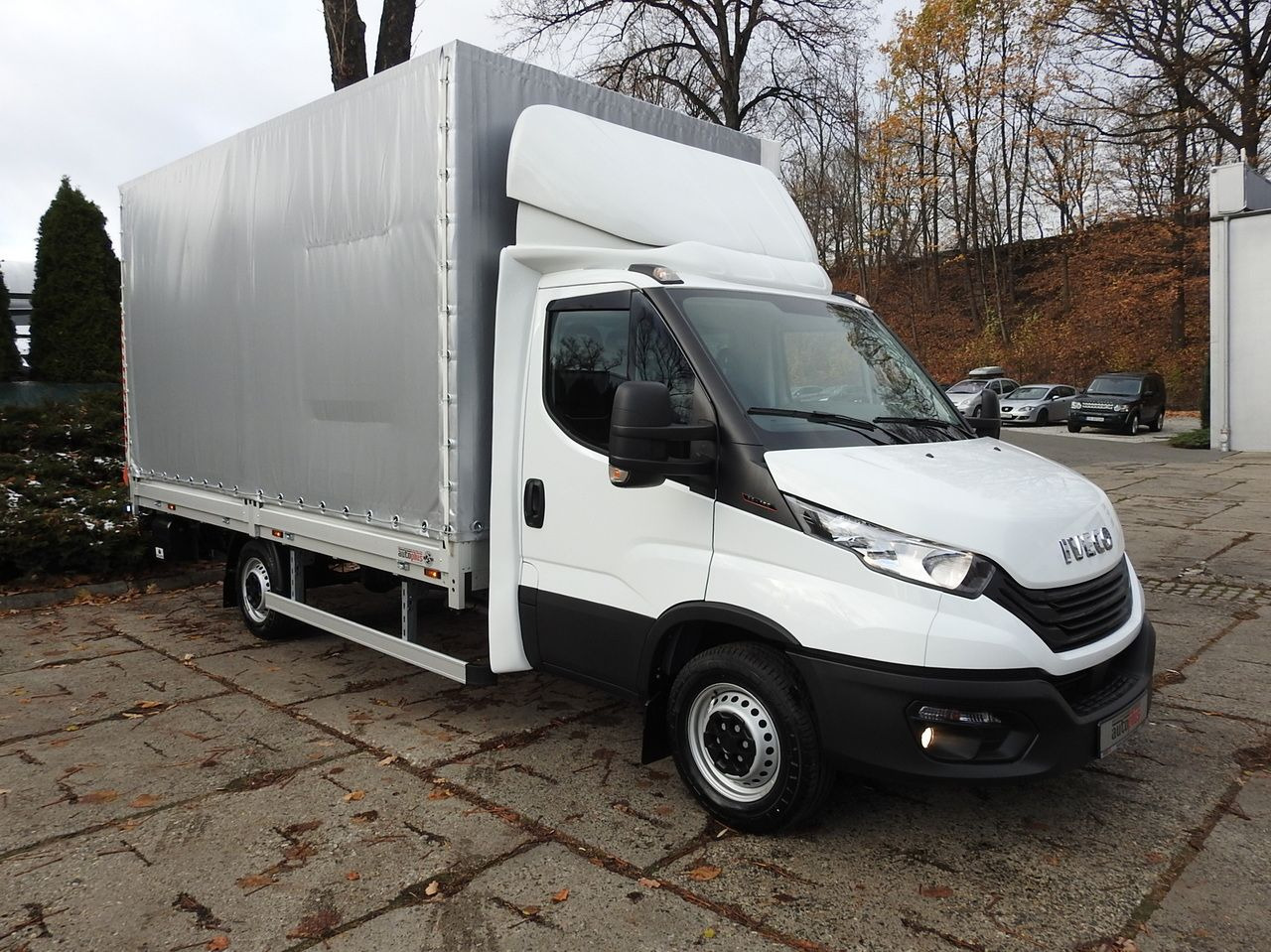 IVECO DAILY 35S16 NEW TARPAULIN LIFT 8 PALLETS CRUISE CONTROL AIR CONDITIONING 160HP - Dostavno vozilo s ponjavo: slika 4 IVECO DAILY 35S16 NEW TARPAULIN LIFT 8 PALLETS CRUISE CONTROL AIR CONDITIONING 160HP - Dostavno vozilo s ponjavo: slika 4
