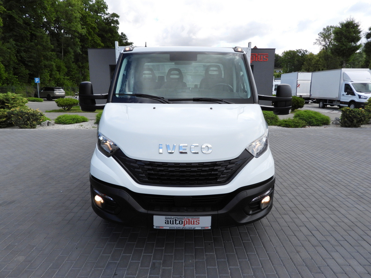 IVECO DAILY 35S16 STAKE BODY 10 PALLETS CRUISE CONTROL AIR CONDITIONING 160HP - Dostavno vozilo s kesonom: slika 5 IVECO DAILY 35S16 STAKE BODY 10 PALLETS CRUISE CONTROL AIR CONDITIONING 160HP - Dostavno vozilo s kesonom: slika 5