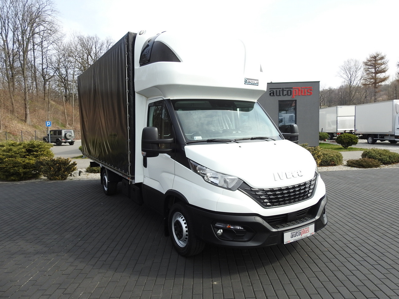 IVECO DAILY 35S18 TARPAULIN 10 PALLETS WEBASTO CRUISE CONTROL AIR CONDITIONING 180HP - Dostavno vozilo s ponjavo: slika 1 IVECO DAILY 35S18 TARPAULIN 10 PALLETS WEBASTO CRUISE CONTROL AIR CONDITIONING 180HP - Dostavno vozilo s ponjavo: slika 1