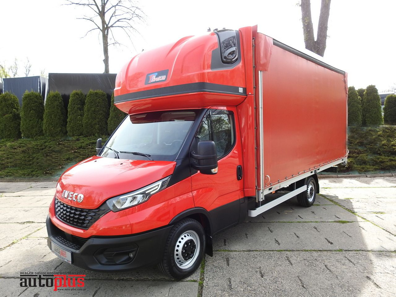 IVECO DAILY 35S18 TARPAULIN 10 PALLETS WEBASTO CRUISE CONTROL LED LIGHTS AIR CONDITIONING 180HP - Dostavno vozilo s ponjavo: slika 1 IVECO DAILY 35S18 TARPAULIN 10 PALLETS WEBASTO CRUISE CONTROL LED LIGHTS AIR CONDITIONING 180HP - Dostavno vozilo s ponjavo: slika 1