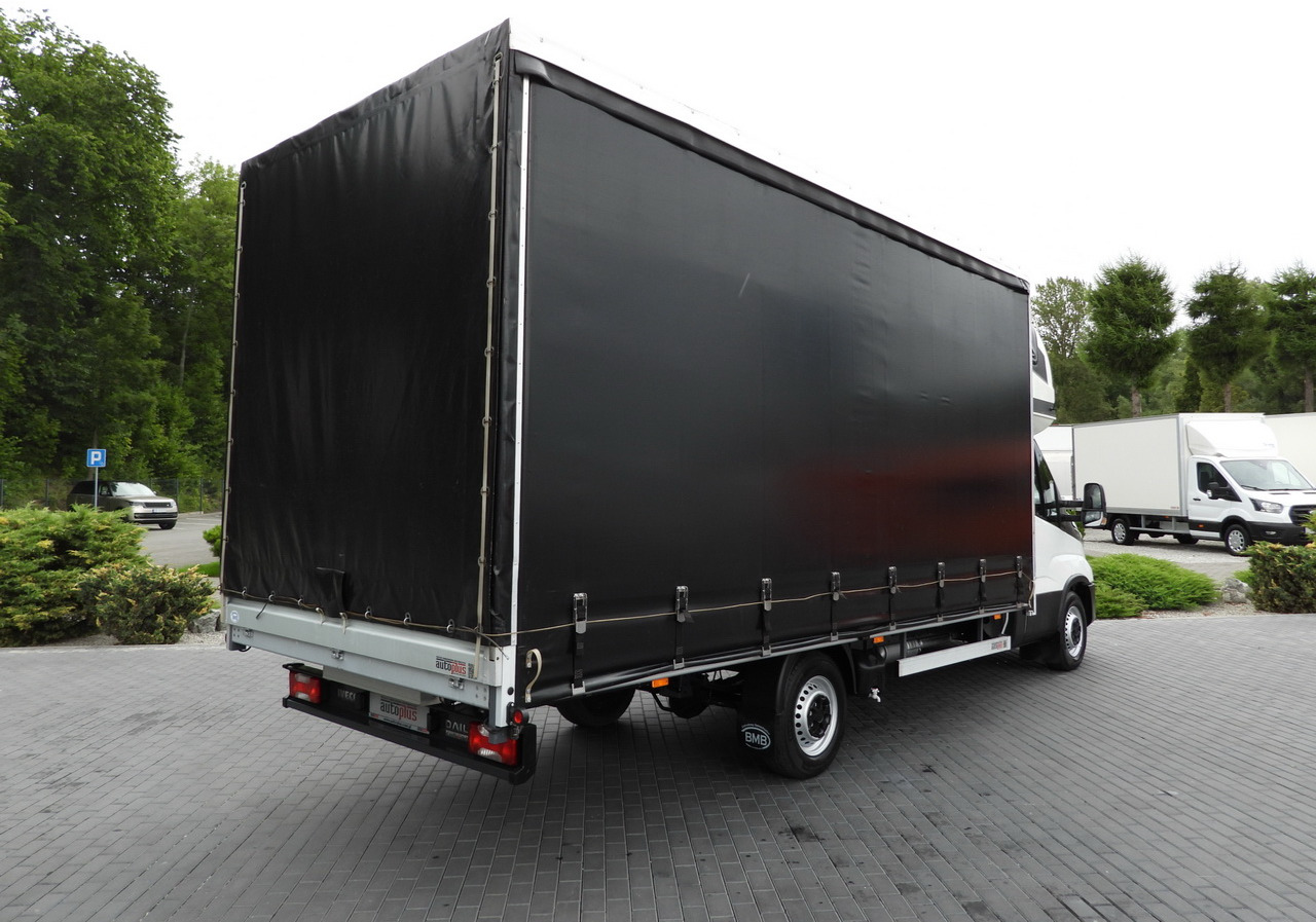 IVECO DAILY 35S18 TARPAULIN 10 PALLETS WEBASTO CRUISE CONTROL NAVIGATION LED LIGHTS AIR CONDITIONING 180HP - Dostavno vozilo s ponjavo: slika 3 IVECO DAILY 35S18 TARPAULIN 10 PALLETS WEBASTO CRUISE CONTROL NAVIGATION LED LIGHTS AIR CONDITIONING 180HP - Dostavno vozilo s ponjavo: slika 3