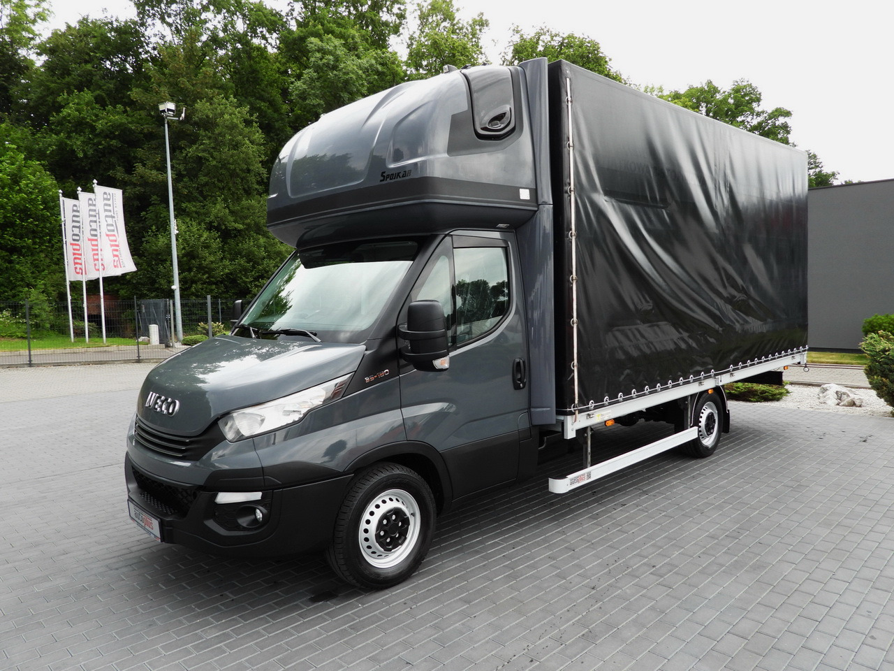 Dostavno vozilo s ponjavo IVECO DAILY 35S18 TARPAULIN 10 PALLETS WEBASTO CRUISE CONTROL PNEUMATICS AUTOMATIC TRANSMISSION HI-MATIC AIR CONDITIONING  180HP: slika 6