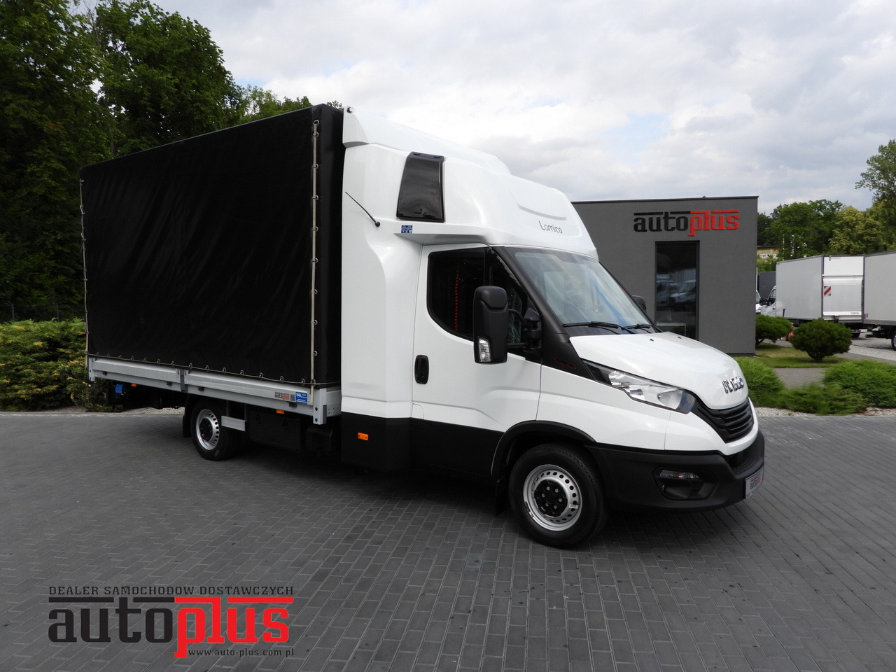 IVECO DAILY 35S18 TARPAULIN LIFT 10 PALLETS WEBASTO CRUISE CONTROL PNEUMATICS AIR CONDITIONING 180HP - Dostavno vozilo s ponjavo: slika 1 IVECO DAILY 35S18 TARPAULIN LIFT 10 PALLETS WEBASTO CRUISE CONTROL PNEUMATICS AIR CONDITIONING 180HP - Dostavno vozilo s ponjavo: slika 1