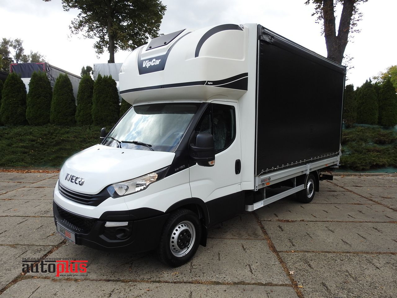 IVECO DAILY 35S18 TARPAULIN LIFT 8 PALLETS CRUISE CONTROL AIR CONDITIONING 180HP - Dostavno vozilo s ponjavo: slika 1 IVECO DAILY 35S18 TARPAULIN LIFT 8 PALLETS CRUISE CONTROL AIR CONDITIONING 180HP - Dostavno vozilo s ponjavo: slika 1