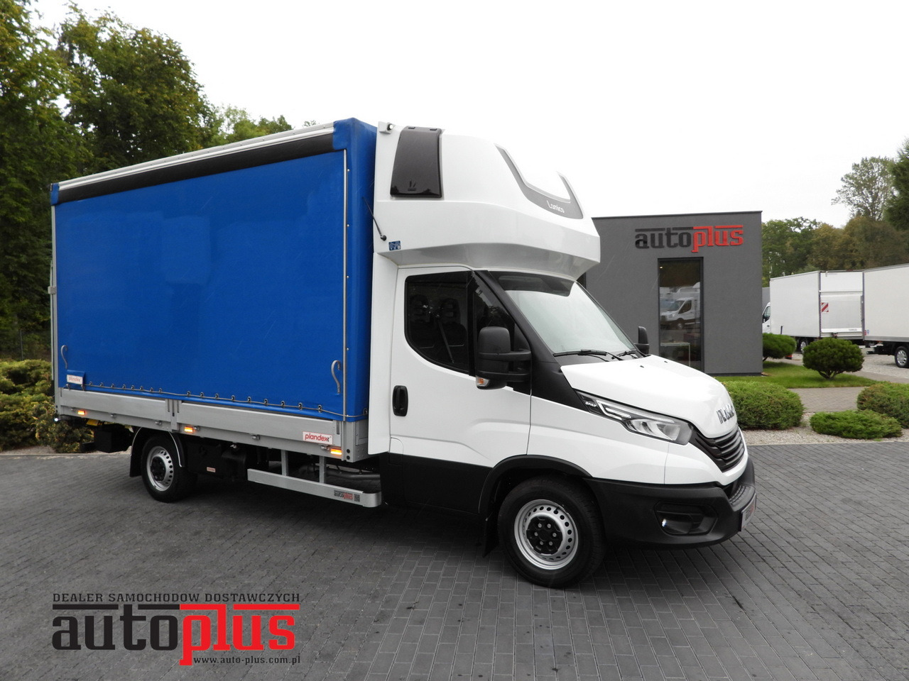 IVECO DAILY 35S18 TARPAULIN LIFT 8 PALLETS WEBASTO CRUISE CONTROL LED LIGHTS AIR CONDITIONING 180HP - Dostavno vozilo s ponjavo: slika 1 IVECO DAILY 35S18 TARPAULIN LIFT 8 PALLETS WEBASTO CRUISE CONTROL LED LIGHTS AIR CONDITIONING 180HP - Dostavno vozilo s ponjavo: slika 1