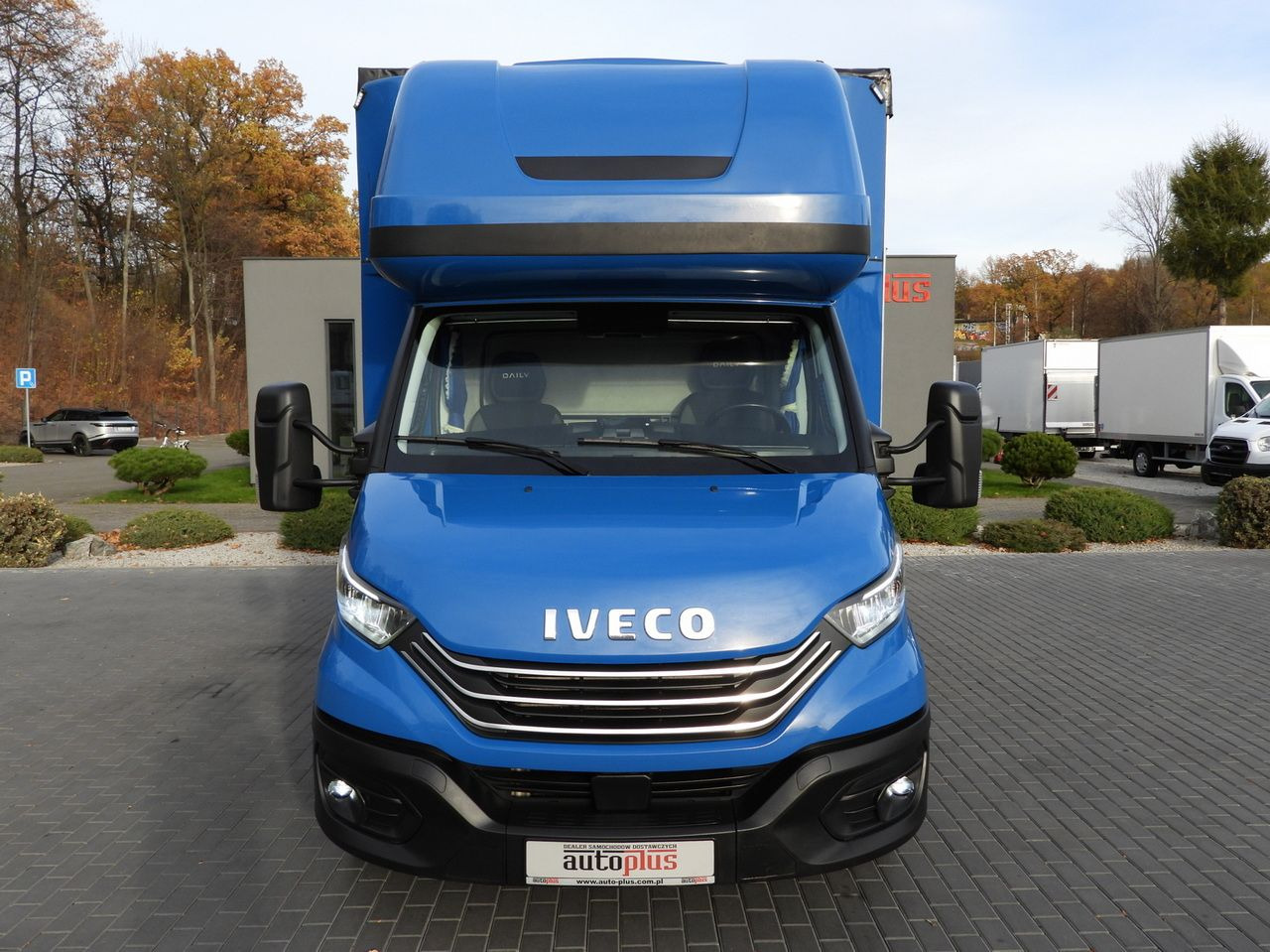 IVECO DAILY 35S21 TARPAULIN 10 PALLETS WEBASTO CRUISE CONTROL NAVIGATION LED LIGHTS AUTOMATIC TRANSMISSION HI-MATIC AIR CONDITIONING 210HP - Dostavno vozilo s ponjavo: slika 5 IVECO DAILY 35S21 TARPAULIN 10 PALLETS WEBASTO CRUISE CONTROL NAVIGATION LED LIGHTS AUTOMATIC TRANSMISSION HI-MATIC AIR CONDITIONING 210HP - Dostavno vozilo s ponjavo: slika 5