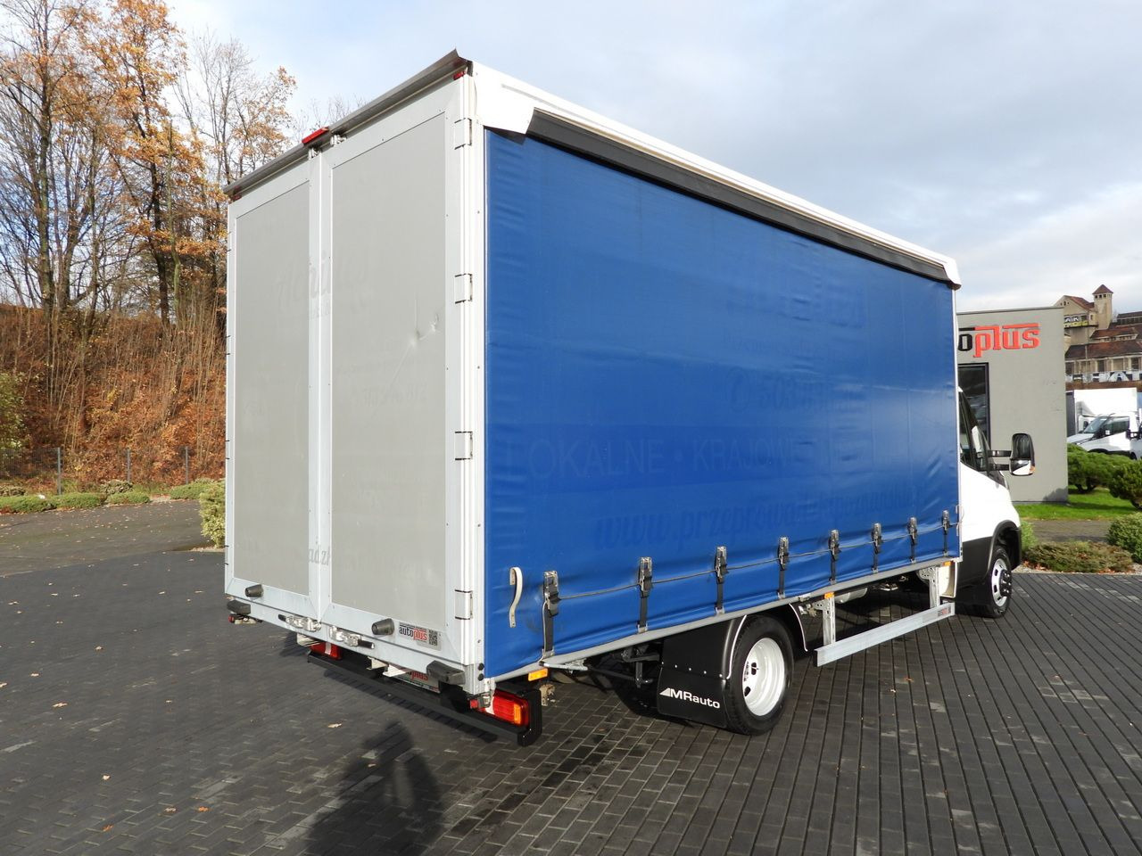 IVECO DAILY 50C16 TARPAULIN 10 PALLETS CRUISE CONTROL TWIN WHEELS AIR CONDITIONING 160HP - Dostavno vozilo s ponjavo: slika 3 IVECO DAILY 50C16 TARPAULIN 10 PALLETS CRUISE CONTROL TWIN WHEELS AIR CONDITIONING 160HP - Dostavno vozilo s ponjavo: slika 3