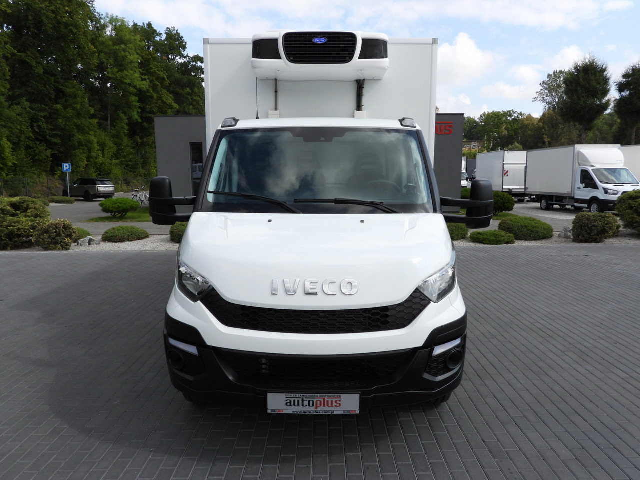 IVECO DAILY 70C17 REFRIGERATOR 1*C LIFT 10 PALLETS POWER SUPPLY 230V CRUISE CONTROL AIR CONDITIONING PNEUMATICS AUTOMATIC TRANSMISSION HI-MATIC TWIN WHEELS 170HP - Tovornjak hladilnik: slika 5 IVECO DAILY 70C17 REFRIGERATOR 1*C LIFT 10 PALLETS POWER SUPPLY 230V CRUISE CONTROL AIR CONDITIONING PNEUMATICS AUTOMATIC TRANSMISSION HI-MATIC TWIN WHEELS 170HP - Tovornjak hladilnik: slika 5