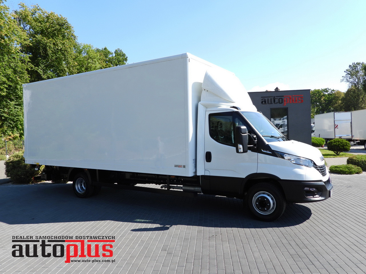 IVECO DAILY 72C18 LIFT 14 PALLETS CRUISE CONTROL PNEUMATICS AUTOMATIC TRANSMISSION HI-MATIC TWIN WHEELS AIR CONDITIONING 180HP - Tovornjak zabojnik: slika 1 IVECO DAILY 72C18 LIFT 14 PALLETS CRUISE CONTROL PNEUMATICS AUTOMATIC TRANSMISSION HI-MATIC TWIN WHEELS AIR CONDITIONING 180HP - Tovornjak zabojnik: slika 1
