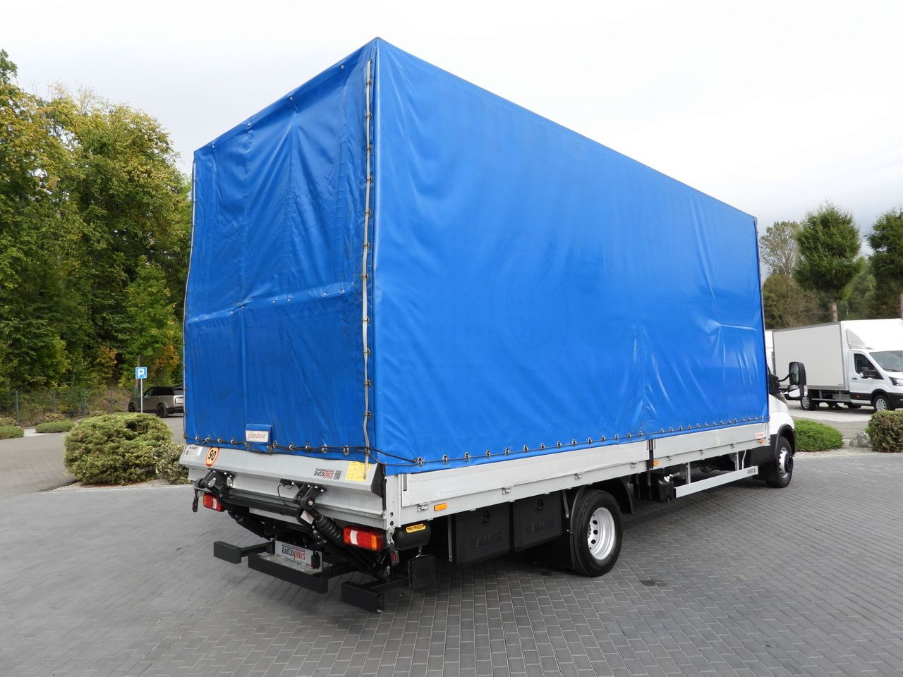 IVECO DAILY 72C18 TARPAULIN LIFT 14 PALLETS WEBASTO CRUISE CONTROL LED LIGHTS TWIN WHEELS AIR CONDITIONING 180HP - Tovornjak s ponjavo: slika 3 IVECO DAILY 72C18 TARPAULIN LIFT 14 PALLETS WEBASTO CRUISE CONTROL LED LIGHTS TWIN WHEELS AIR CONDITIONING 180HP - Tovornjak s ponjavo: slika 3