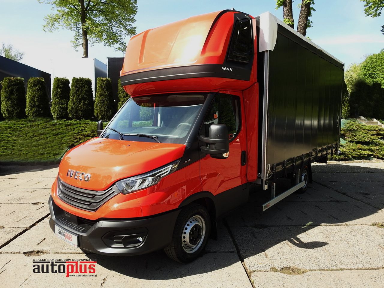 IVECO DAILY NEW TARPAULIN 10 PALLETS WEBASTO CRUISE CONTROL NAVIGATION AIR CONDITIONING LED LIGHTS 180HP - Dostavno vozilo s ponjavo: slika 1 IVECO DAILY NEW TARPAULIN 10 PALLETS WEBASTO CRUISE CONTROL NAVIGATION AIR CONDITIONING LED LIGHTS 180HP - Dostavno vozilo s ponjavo: slika 1