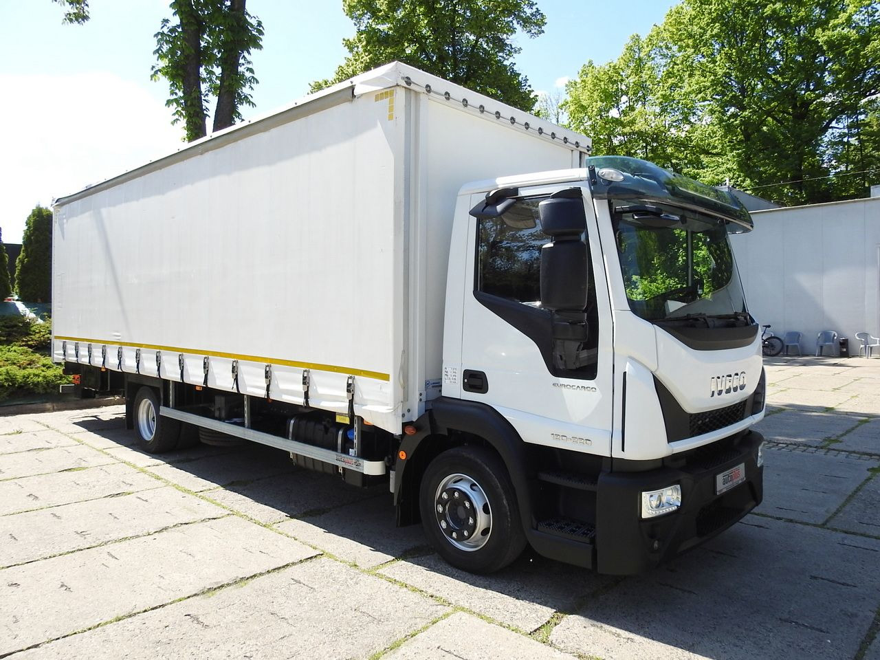 IVECO EUROCARGO 120 - 220 TARPAULIN LIFT 20 PALLETS LED LIGHTS AUTOMATIC TRANSMISSION HI-MATIC TWIN WHEELS AIR CONDITIONING 220HP - Dostavno vozilo s ponjavo: slika 4 IVECO EUROCARGO 120 - 220 TARPAULIN LIFT 20 PALLETS LED LIGHTS AUTOMATIC TRANSMISSION HI-MATIC TWIN WHEELS AIR CONDITIONING 220HP - Dostavno vozilo s ponjavo: slika 4