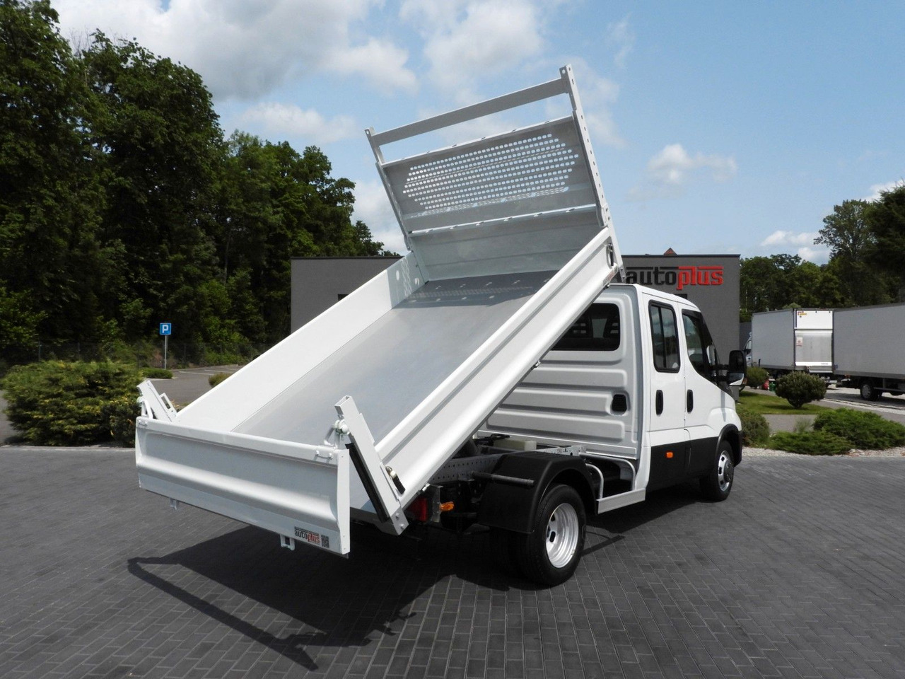 Iveco DAILY 35C14 KIPPER DOPPELKABINE DOKA 6 SITZE A/C - Dostavno vozilo prekucnik, Dostavno vozilo z dvojno kabino: slika 3 Iveco DAILY 35C14 KIPPER DOPPELKABINE DOKA 6 SITZE A/C - Dostavno vozilo prekucnik, Dostavno vozilo z dvojno kabino: slika 3