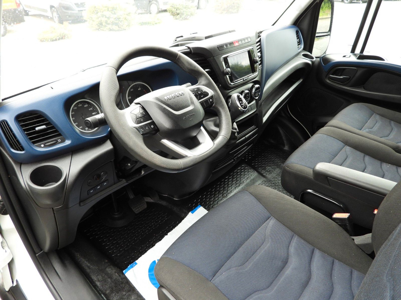 Iveco DAILY 35C21 KIPPER TEMPOMAT NAVIGATION LED - Dostavno vozilo prekucnik: slika 2 Iveco DAILY 35C21 KIPPER TEMPOMAT NAVIGATION LED - Dostavno vozilo prekucnik: slika 2