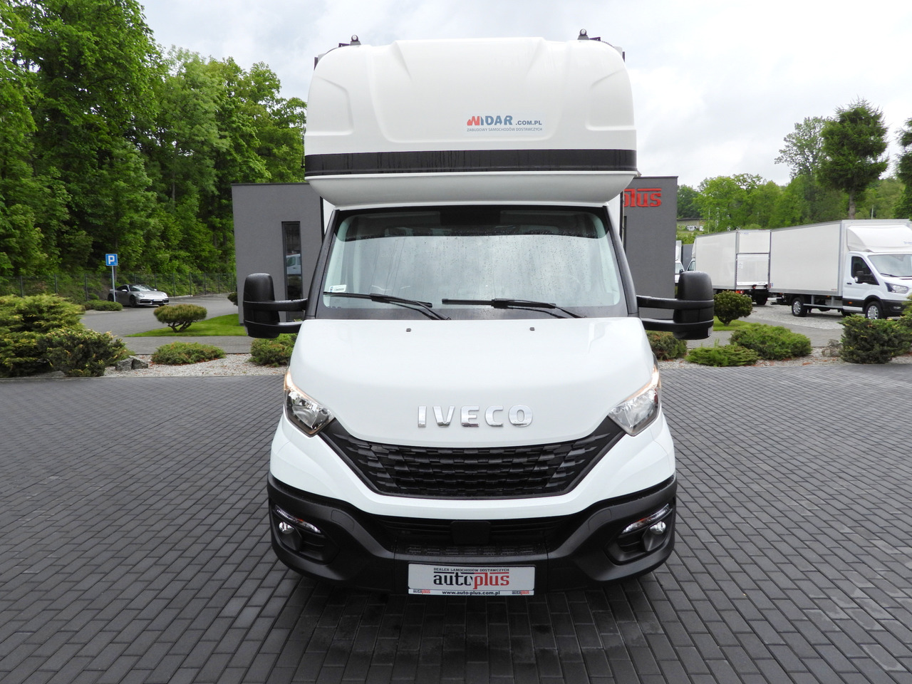 Iveco DAILY 35S18 PRITSCHE PLANE 10 PALETTEN WEBASTO - Dostavno vozilo s ponjavo: slika 5 Iveco DAILY 35S18 PRITSCHE PLANE 10 PALETTEN WEBASTO - Dostavno vozilo s ponjavo: slika 5