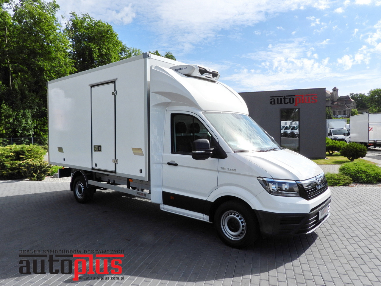 MAN TGE 3.140 REGRIGERATOR BOX -1*C 8 PALLETS HEATING FUNCTION CRUISE CONTROL PNEUMATICS AIR CONDITIONING 140HP - Hladilno vozilo: slika 1 MAN TGE 3.140 REGRIGERATOR BOX -1*C 8 PALLETS HEATING FUNCTION CRUISE CONTROL PNEUMATICS AIR CONDITIONING 140HP - Hladilno vozilo: slika 1