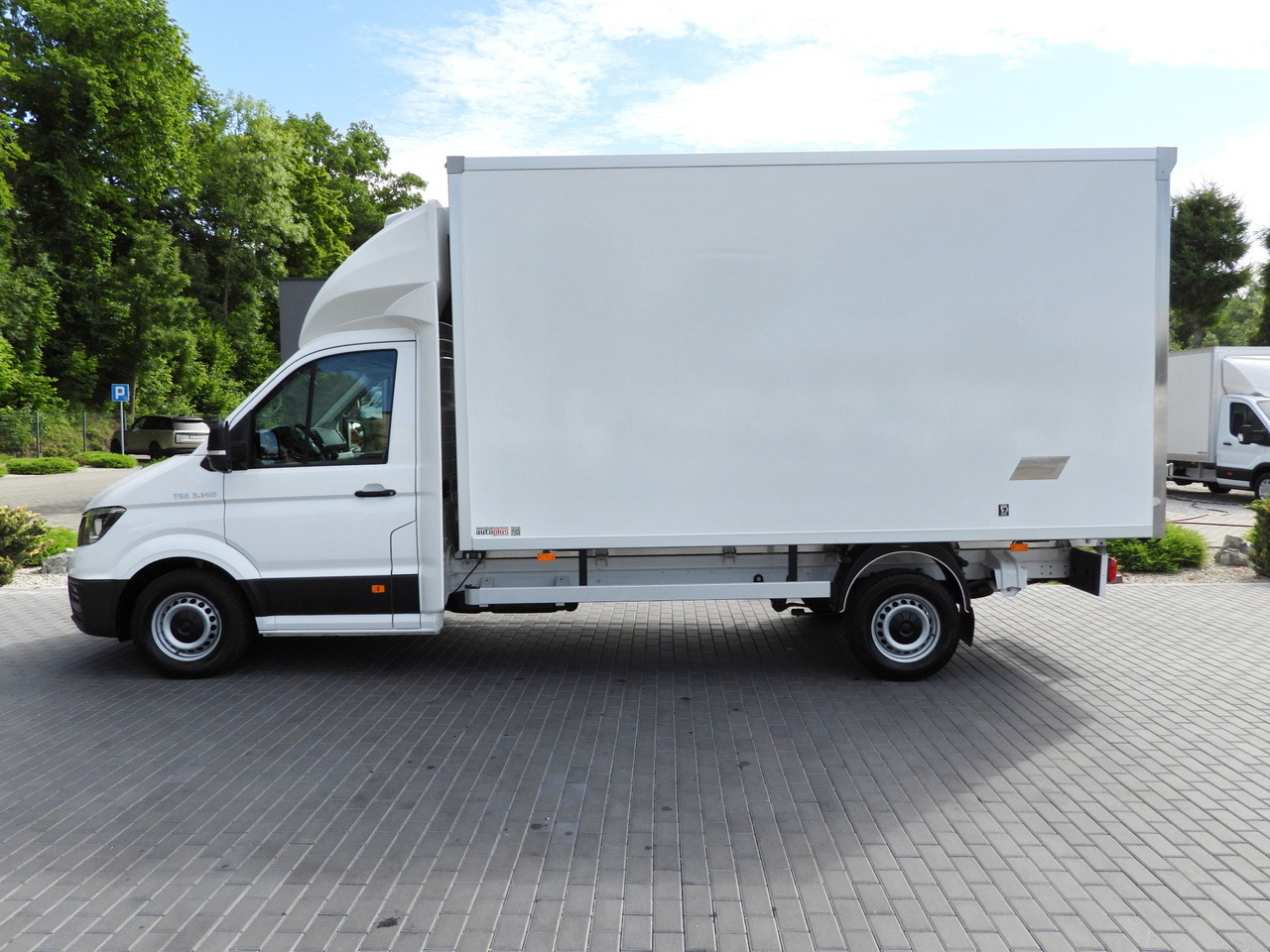 Hladilno vozilo MAN TGE 3.140 REGRIGERATOR BOX -1*C 8 PALLETS HEATING FUNCTION CRUISE CONTROL PNEUMATICS AIR CONDITIONING  140HP: slika 9