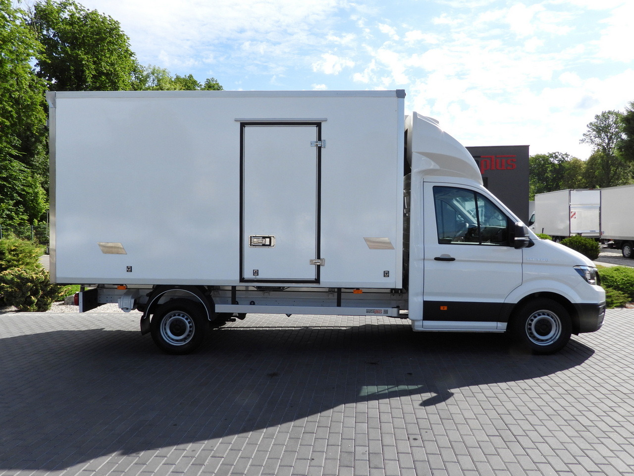Hladilno vozilo MAN TGE 3.140 REGRIGERATOR BOX -1*C 8 PALLETS HEATING FUNCTION CRUISE CONTROL PNEUMATICS AIR CONDITIONING  140HP: slika 7