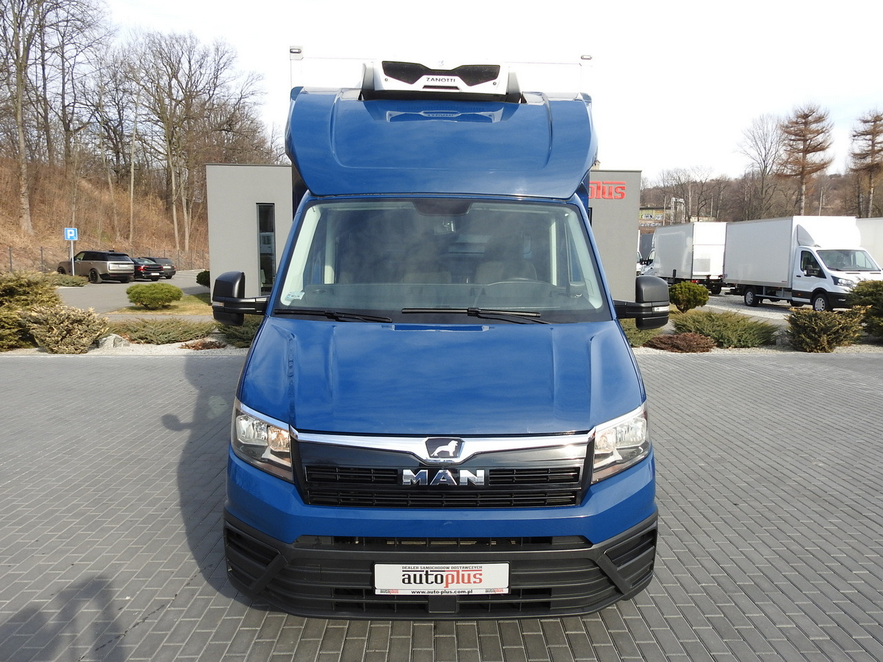 MAN TGE 3.180 REGRIGERATOR BOX -5*C 8 PALLETS HEATING FUNCTION CRUISE CONTROL PNEUMATICS AIR CONDITIONING 180HP - Hladilno vozilo: slika 5 MAN TGE 3.180 REGRIGERATOR BOX -5*C 8 PALLETS HEATING FUNCTION CRUISE CONTROL PNEUMATICS AIR CONDITIONING 180HP - Hladilno vozilo: slika 5