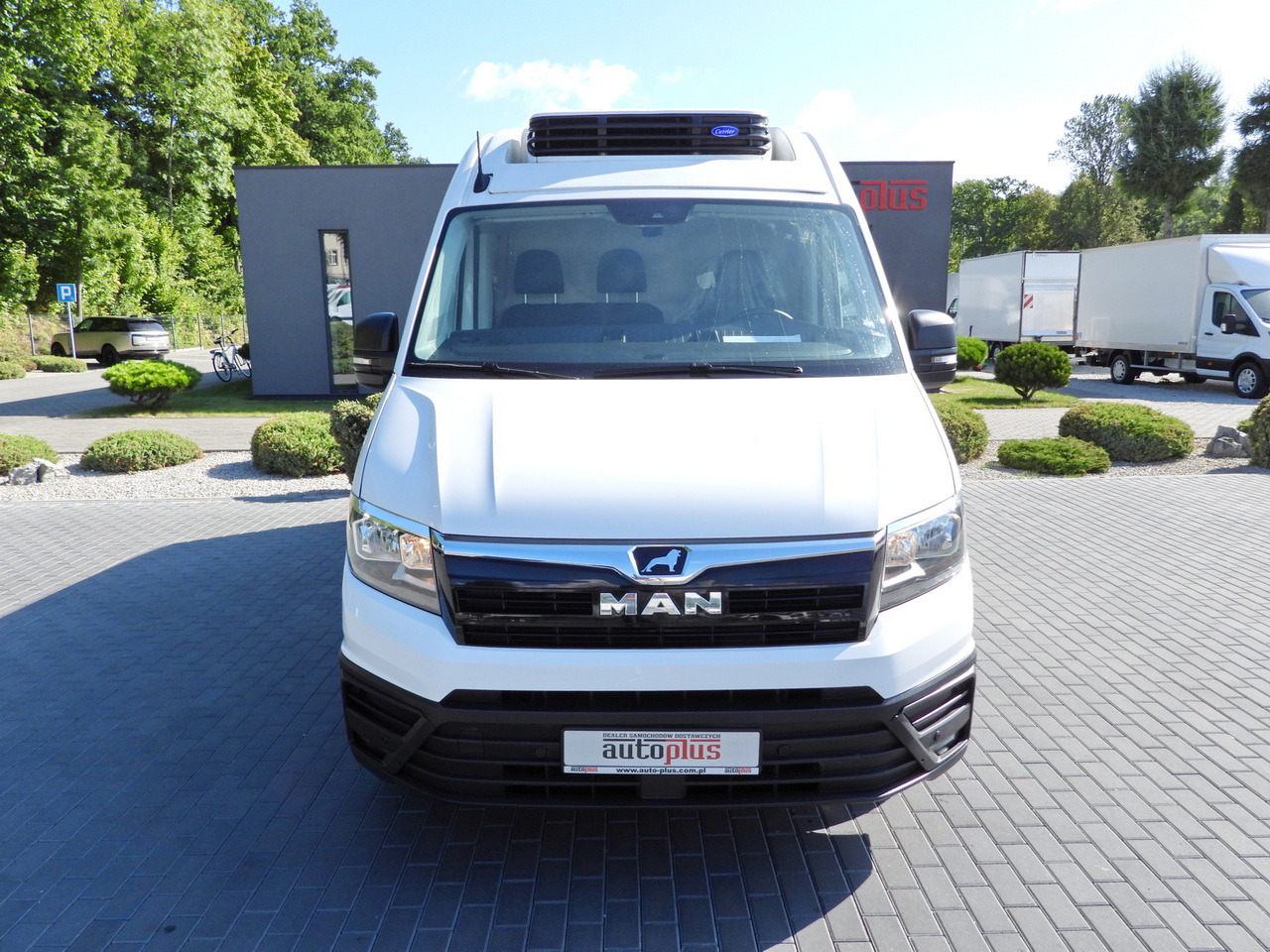 MAN TGE REFRIGERATOR VAN -5*C POWER SUPPLY 230V CRUISE CONTROL AUTOMATIC TRANSMISSION AIR CONDITIONING 180HP - Hladilno vozilo: slika 5 MAN TGE REFRIGERATOR VAN -5*C POWER SUPPLY 230V CRUISE CONTROL AUTOMATIC TRANSMISSION AIR CONDITIONING 180HP - Hladilno vozilo: slika 5