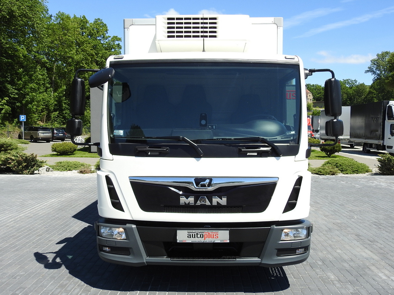 MAN TGL 10.180 REGRIGERATOR BOX -20*C 11 PALLETS POWER SUPPLY 230V AIR CONDITIONING PNEUMATICS TWIN WHEELS 180HP - Tovornjak hladilnik: slika 5 MAN TGL 10.180 REGRIGERATOR BOX -20*C 11 PALLETS POWER SUPPLY 230V AIR CONDITIONING PNEUMATICS TWIN WHEELS 180HP - Tovornjak hladilnik: slika 5