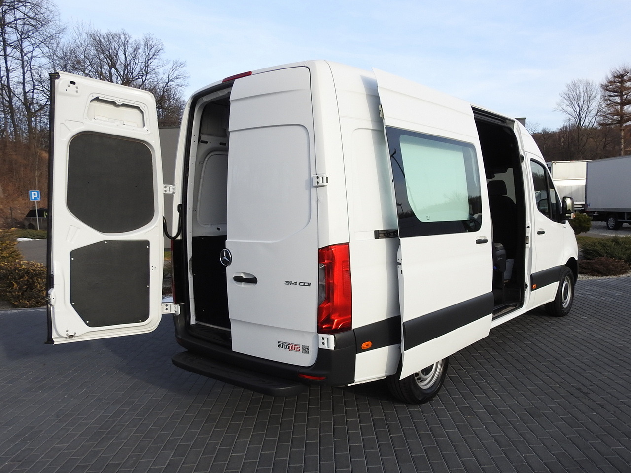 MERCEDES SPRINTER 314 BOX DELIVERY VAN 6 SEATS CRUISE CONTROL AIR CONDITIONING 140HP - Furgon: slika 3 MERCEDES SPRINTER 314 BOX DELIVERY VAN 6 SEATS CRUISE CONTROL AIR CONDITIONING 140HP - Furgon: slika 3