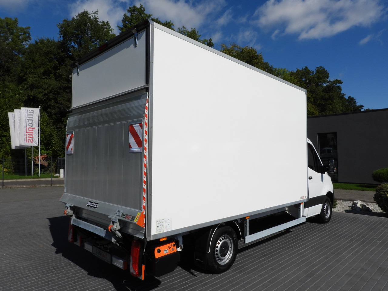 Dostavno vozilo z zabojnikom MERCEDES SPRINTER 315 BOX LIFT 8 PALLETS AIR CONDITIONING 150HP: slika 12 Dostavno vozilo z zabojnikom MERCEDES SPRINTER 315 BOX LIFT 8 PALLETS AIR CONDITIONING 150HP: slika 12