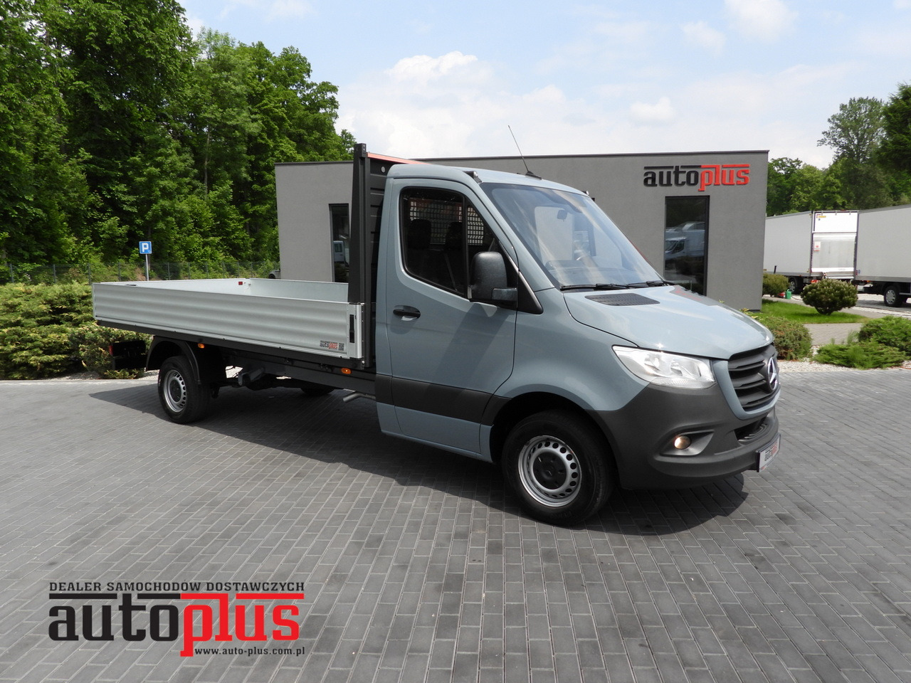 MERCEDES SPRINTER 315 STAKE BODY 8 PALLETS CRUISE CONTROL AIR CONDITIONING 150HP - Dostavno vozilo s kesonom: slika 1 MERCEDES SPRINTER 315 STAKE BODY 8 PALLETS CRUISE CONTROL AIR CONDITIONING 150HP - Dostavno vozilo s kesonom: slika 1