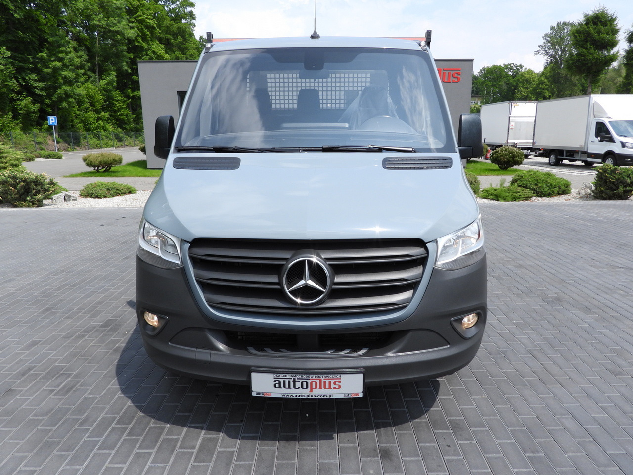 MERCEDES SPRINTER 315 STAKE BODY 8 PALLETS CRUISE CONTROL AIR CONDITIONING 150HP - Dostavno vozilo s kesonom: slika 5 MERCEDES SPRINTER 315 STAKE BODY 8 PALLETS CRUISE CONTROL AIR CONDITIONING 150HP - Dostavno vozilo s kesonom: slika 5