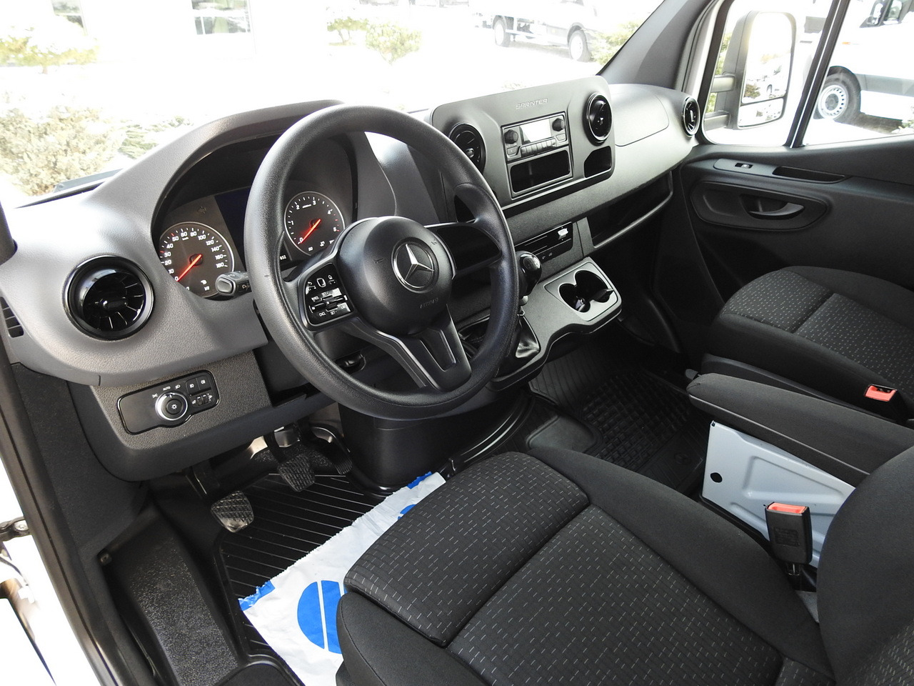 MERCEDES SPRINTER 316 TARPAULIN 8 PALLETS WEBASTO CRUISE CONTROL AIR CONDITIONING 160HP - Dostavno vozilo s ponjavo: slika 2 MERCEDES SPRINTER 316 TARPAULIN 8 PALLETS WEBASTO CRUISE CONTROL AIR CONDITIONING 160HP - Dostavno vozilo s ponjavo: slika 2