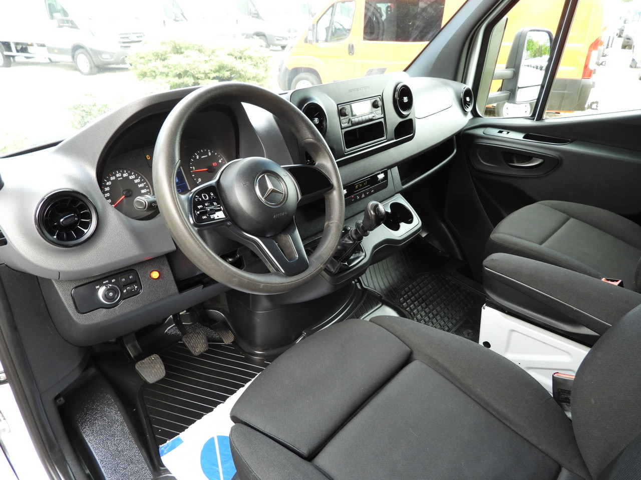 MERCEDES SPRINTER 316 TARPAULIN LIFT 10 PALLETS WEBASTO CRUISE CONTROL PNEUMATICS AIR CONDITIONING 160HP - Dostavno vozilo s ponjavo: slika 2 MERCEDES SPRINTER 316 TARPAULIN LIFT 10 PALLETS WEBASTO CRUISE CONTROL PNEUMATICS AIR CONDITIONING 160HP - Dostavno vozilo s ponjavo: slika 2