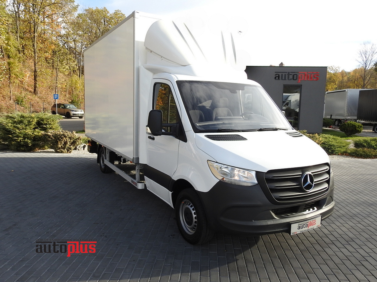 MERCEDES SPRINTER BOX LIFT 8 PALLETS AIR CONDITIONING 150HP - Dostavno vozilo z zabojnikom: slika 1 MERCEDES SPRINTER BOX LIFT 8 PALLETS AIR CONDITIONING 150HP - Dostavno vozilo z zabojnikom: slika 1