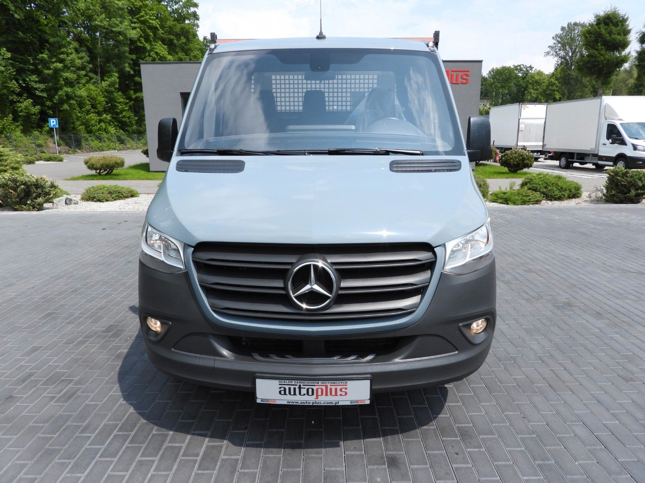 Mercedes-Benz SPRINTER 315 PRITSCHE 8 PALETTEN TEMPOMAT - Dostavno vozilo s kesonom: slika 5 Mercedes-Benz SPRINTER 315 PRITSCHE 8 PALETTEN TEMPOMAT - Dostavno vozilo s kesonom: slika 5