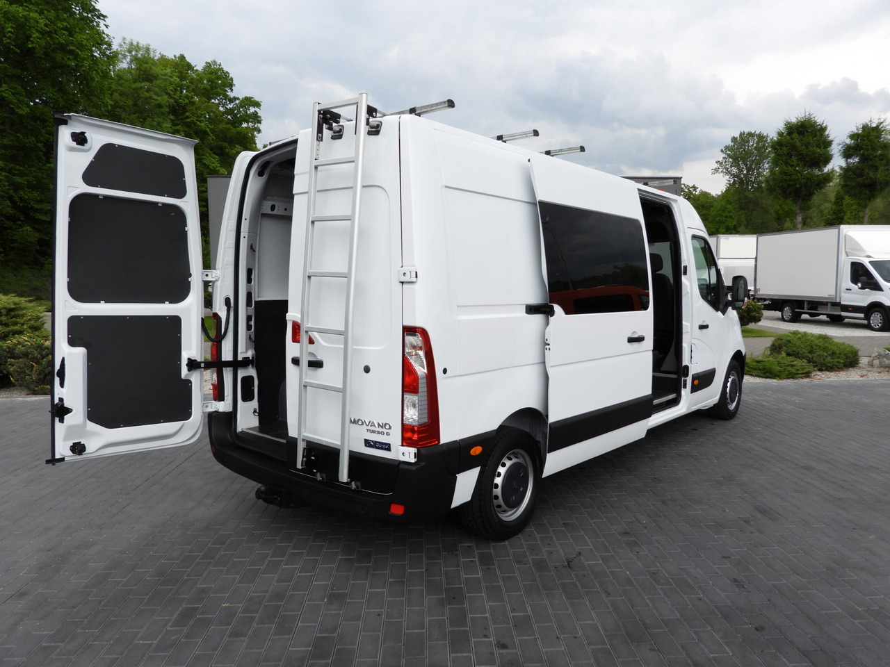 OPEL MOVANO BOX DELIVERY VAN 7 SEATS CRUISE CONTROL LED LIGHTS AIR CONDITIONING 135HP - Furgon: slika 3 OPEL MOVANO BOX DELIVERY VAN 7 SEATS CRUISE CONTROL LED LIGHTS AIR CONDITIONING 135HP - Furgon: slika 3