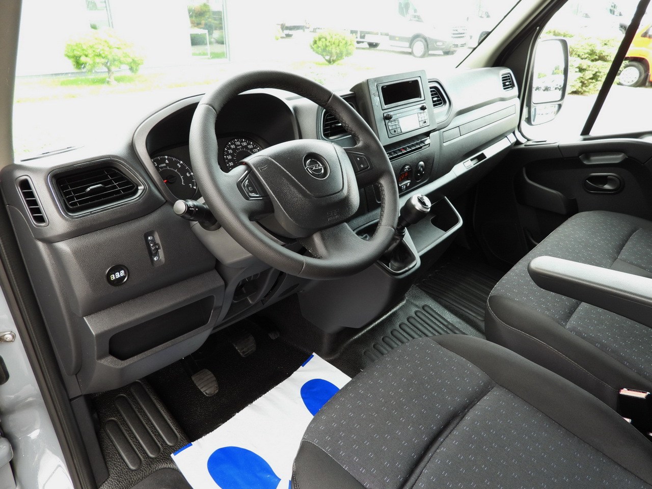 OPEL MOVANO TARPAULIN 10 PALLETS WEBASTO CRUISE CONTROL LED LIGHTS PNEUMATICS AIR CONDITIONING 165HP - Dostavno vozilo s ponjavo: slika 2 OPEL MOVANO TARPAULIN 10 PALLETS WEBASTO CRUISE CONTROL LED LIGHTS PNEUMATICS AIR CONDITIONING 165HP - Dostavno vozilo s ponjavo: slika 2