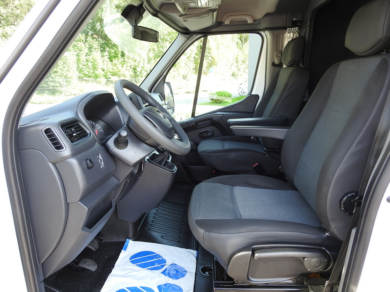 Dostavno vozilo s ponjavo OPEL MOVANO TARPAULIN 8 PALLETS WEBASTO CRUISE CONTROL AIR CONDITIONING LED LIGHTS PNEUMATICS  165HP: slika 32