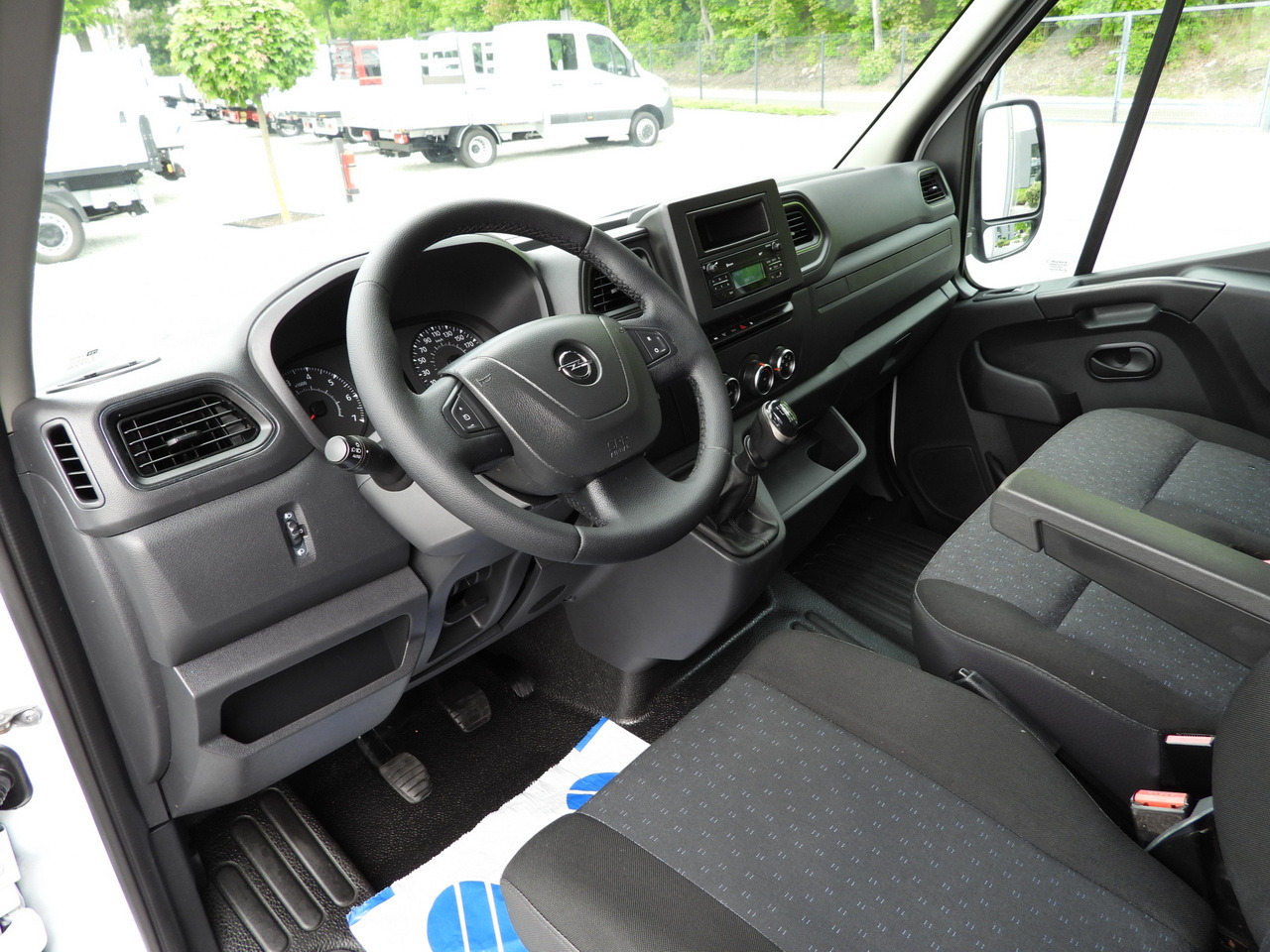 OPEL MOVANO TARPAULIN LIFT 9 PALLETS WEBASTO CRUISE CONTROL LED LIGHTS PNEUMATICS AIR CONDITIONING 165HP - Dostavno vozilo s ponjavo: slika 2 OPEL MOVANO TARPAULIN LIFT 9 PALLETS WEBASTO CRUISE CONTROL LED LIGHTS PNEUMATICS AIR CONDITIONING 165HP - Dostavno vozilo s ponjavo: slika 2