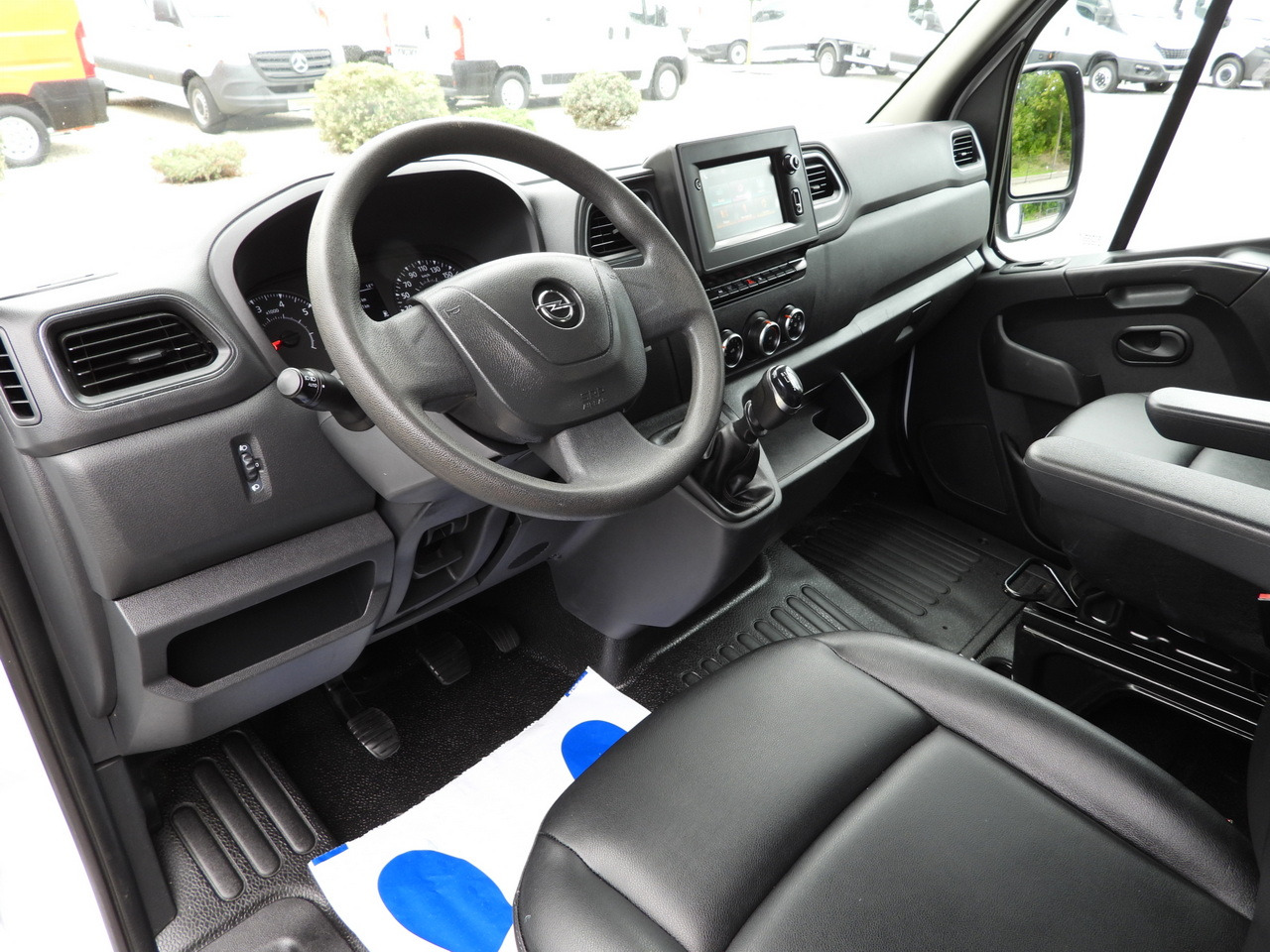 OPEL MOVANO TIPPER NAVIGATION LED LIGHTS TWIN WHEELS AIR CONDITIONING 145HP - Dostavno vozilo prekucnik: slika 2 OPEL MOVANO TIPPER NAVIGATION LED LIGHTS TWIN WHEELS AIR CONDITIONING 145HP - Dostavno vozilo prekucnik: slika 2