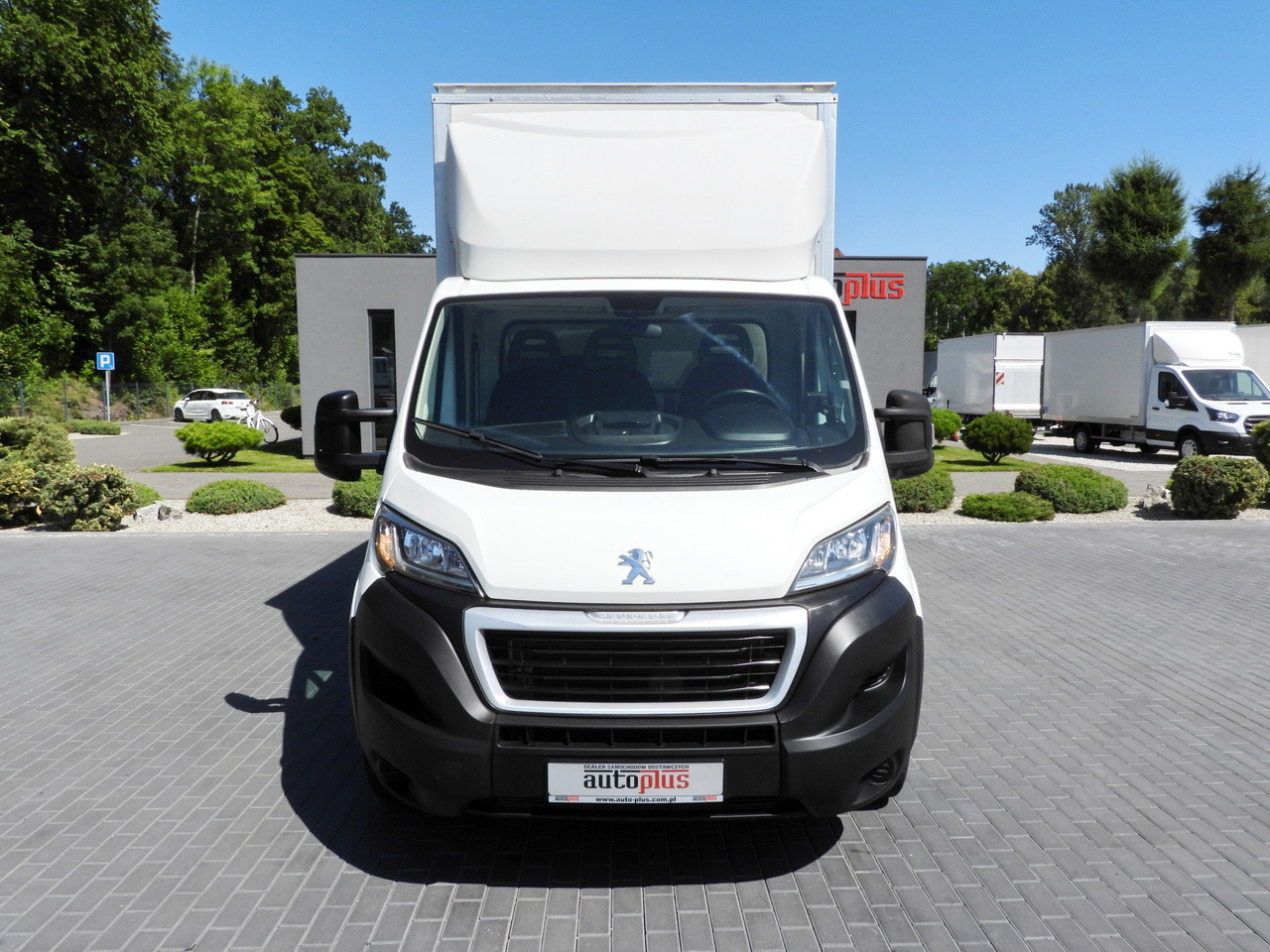 PEUGEOT BOXER BOX LIFT 8 PALLETS CRUISE CONTROL AIR CONDITIONING 130HP - Dostavno vozilo z zabojnikom: slika 5 PEUGEOT BOXER BOX LIFT 8 PALLETS CRUISE CONTROL AIR CONDITIONING 130HP - Dostavno vozilo z zabojnikom: slika 5