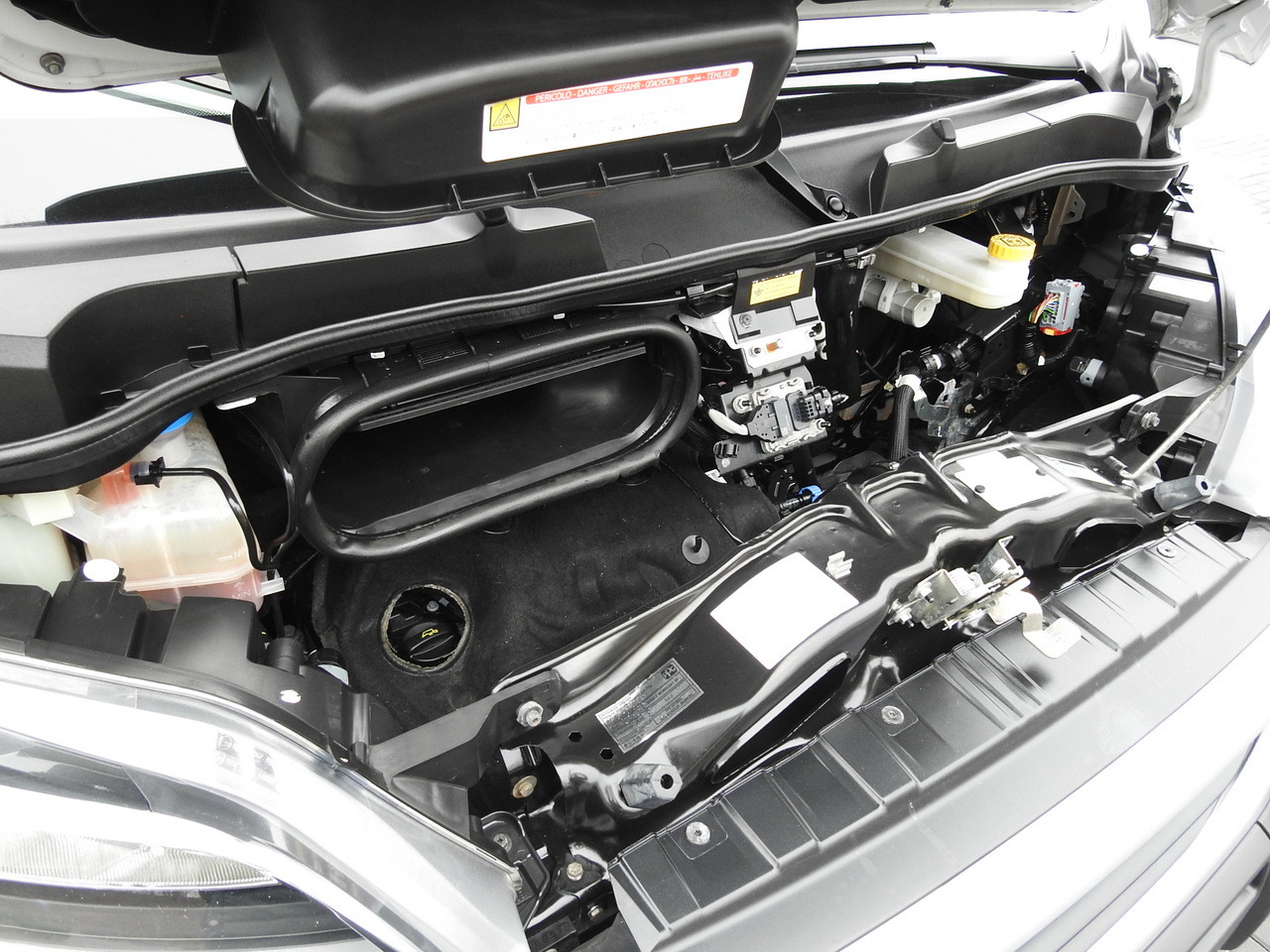 Dostavno vozilo z zabojnikom PEUGEOT BOXER BOX LIFT 8 PALLETS CRUISE CONTROL AIR CONDITIONING  140HP: slika 23