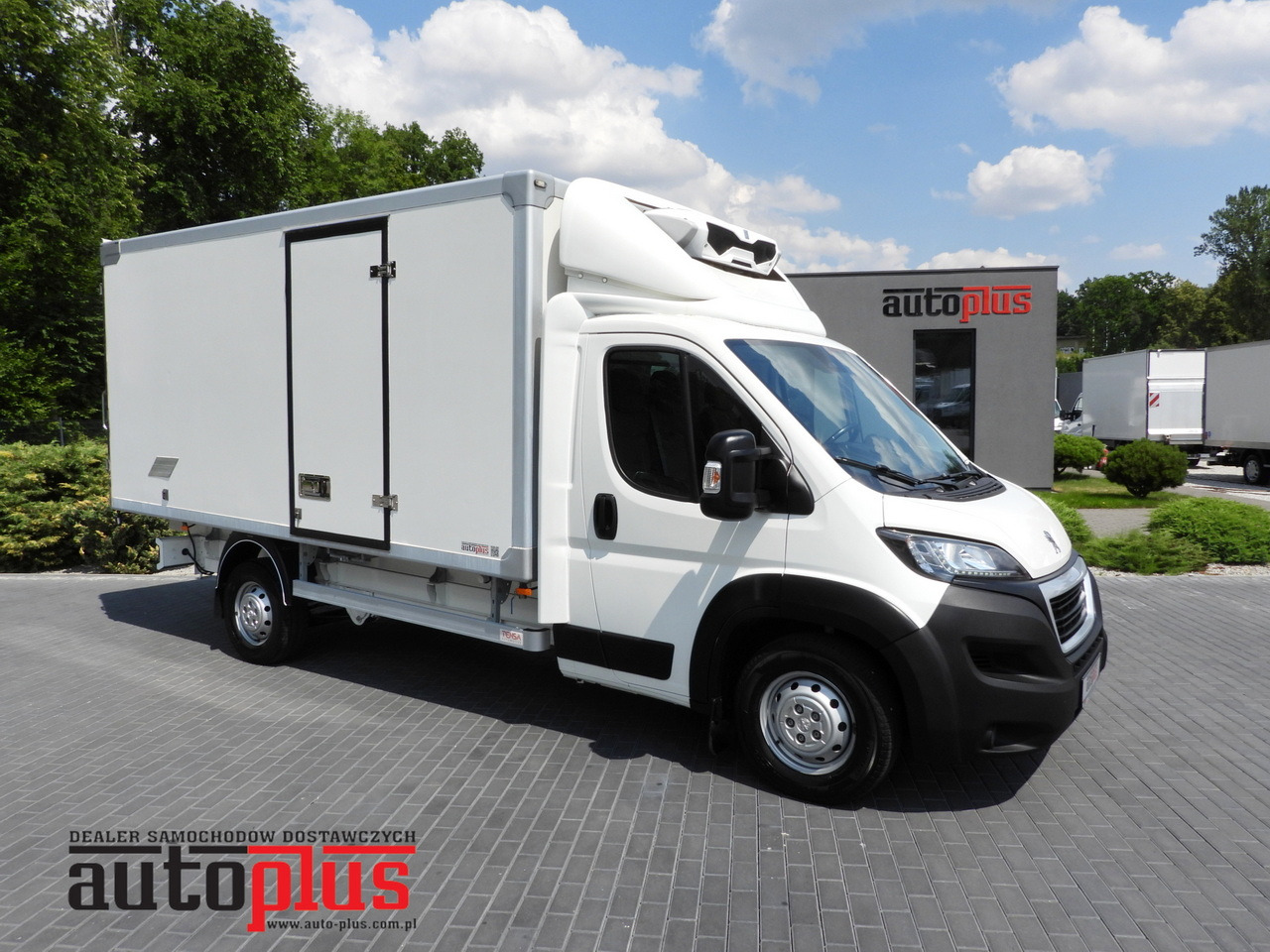 PEUGEOT BOXER REGRIGERATOR BOX 0*C 8 PALLETS CRUISE CONTROL LED LIGHTS AIR CONDITIONING 165HP - Hladilno vozilo: slika 1 PEUGEOT BOXER REGRIGERATOR BOX 0*C 8 PALLETS CRUISE CONTROL LED LIGHTS AIR CONDITIONING 165HP - Hladilno vozilo: slika 1