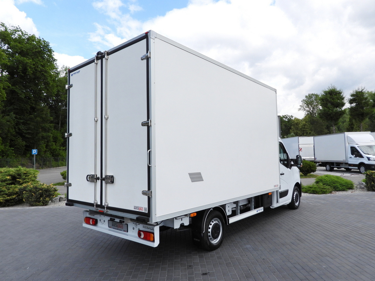 RENAULT MASTER BOX 8 PALLETS CRUISE CONTROL LED LIGHTS AIR CONDITIONING 165HP - Dostavno vozilo z zabojnikom: slika 3 RENAULT MASTER BOX 8 PALLETS CRUISE CONTROL LED LIGHTS AIR CONDITIONING 165HP - Dostavno vozilo z zabojnikom: slika 3