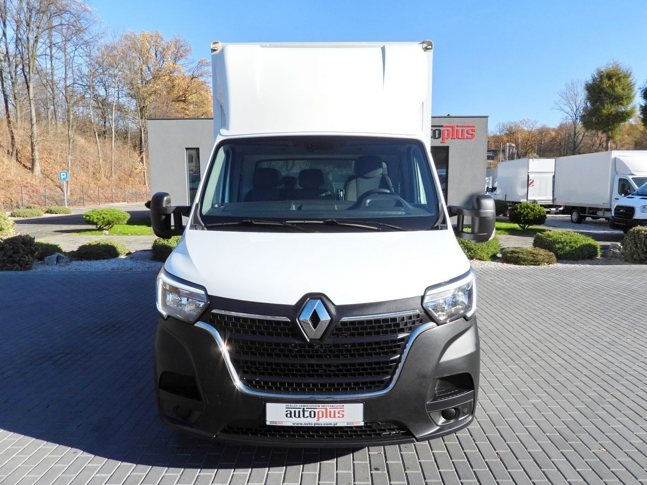RENAULT MASTER BOX 8 PALLETS CRUISE CONTROL NAVIGATION LED LIGHTS AIR CONDITIONING 145HP - Dostavno vozilo z zabojnikom: slika 5 RENAULT MASTER BOX 8 PALLETS CRUISE CONTROL NAVIGATION LED LIGHTS AIR CONDITIONING 145HP - Dostavno vozilo z zabojnikom: slika 5
