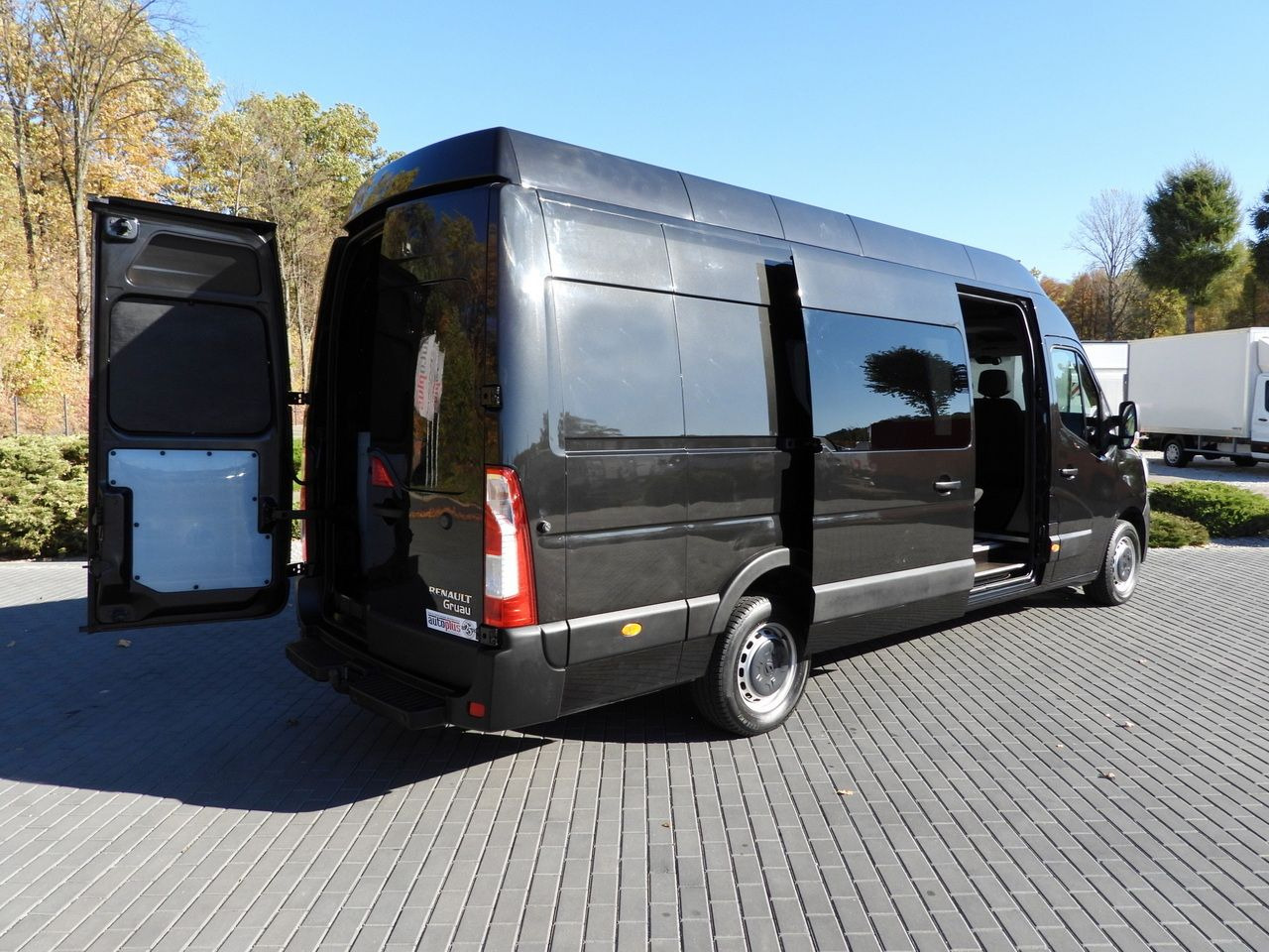 RENAULT MASTER BOX DELIVERY VAN 7 SEATS CRUISE CONTROL LED LIGHTS AIR CONDITIONING 165HP - Furgon: slika 3 RENAULT MASTER BOX DELIVERY VAN 7 SEATS CRUISE CONTROL LED LIGHTS AIR CONDITIONING 165HP - Furgon: slika 3