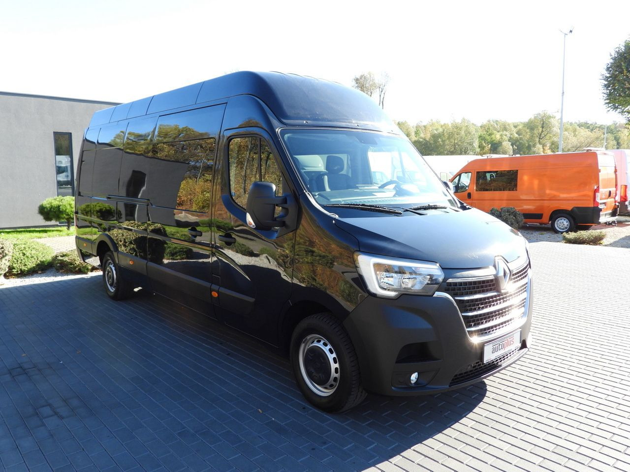 RENAULT MASTER BOX DELIVERY VAN 7 SEATS CRUISE CONTROL LED LIGHTS AIR CONDITIONING 165HP - Furgon: slika 4 RENAULT MASTER BOX DELIVERY VAN 7 SEATS CRUISE CONTROL LED LIGHTS AIR CONDITIONING 165HP - Furgon: slika 4