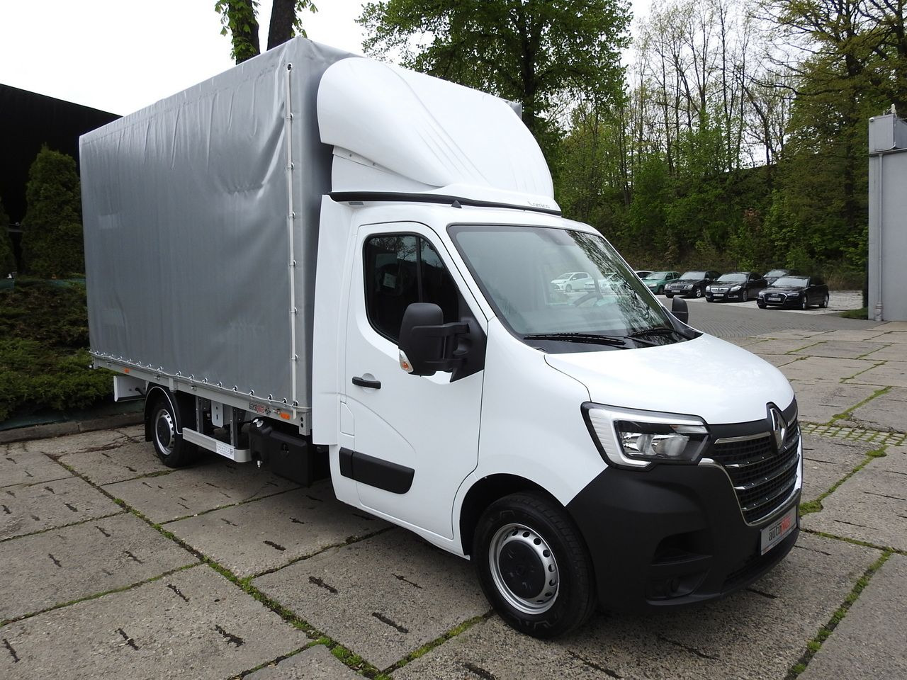 RENAULT MASTER NEW TARPAULIN 8 PALLETS CRUISE CONTROL LED LIGHTS AIR CONDITIONING 165HP - Dostavno vozilo s ponjavo: slika 4 RENAULT MASTER NEW TARPAULIN 8 PALLETS CRUISE CONTROL LED LIGHTS AIR CONDITIONING 165HP - Dostavno vozilo s ponjavo: slika 4