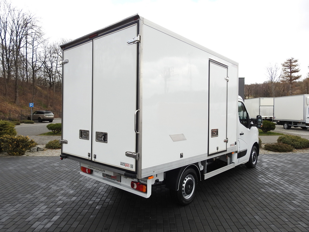 RENAULT MASTER REGRIGERATOR BOX 0*C LED LIGHTS AIR CONDITIONING 145HP - Hladilno vozilo: slika 3 RENAULT MASTER REGRIGERATOR BOX 0*C LED LIGHTS AIR CONDITIONING 145HP - Hladilno vozilo: slika 3