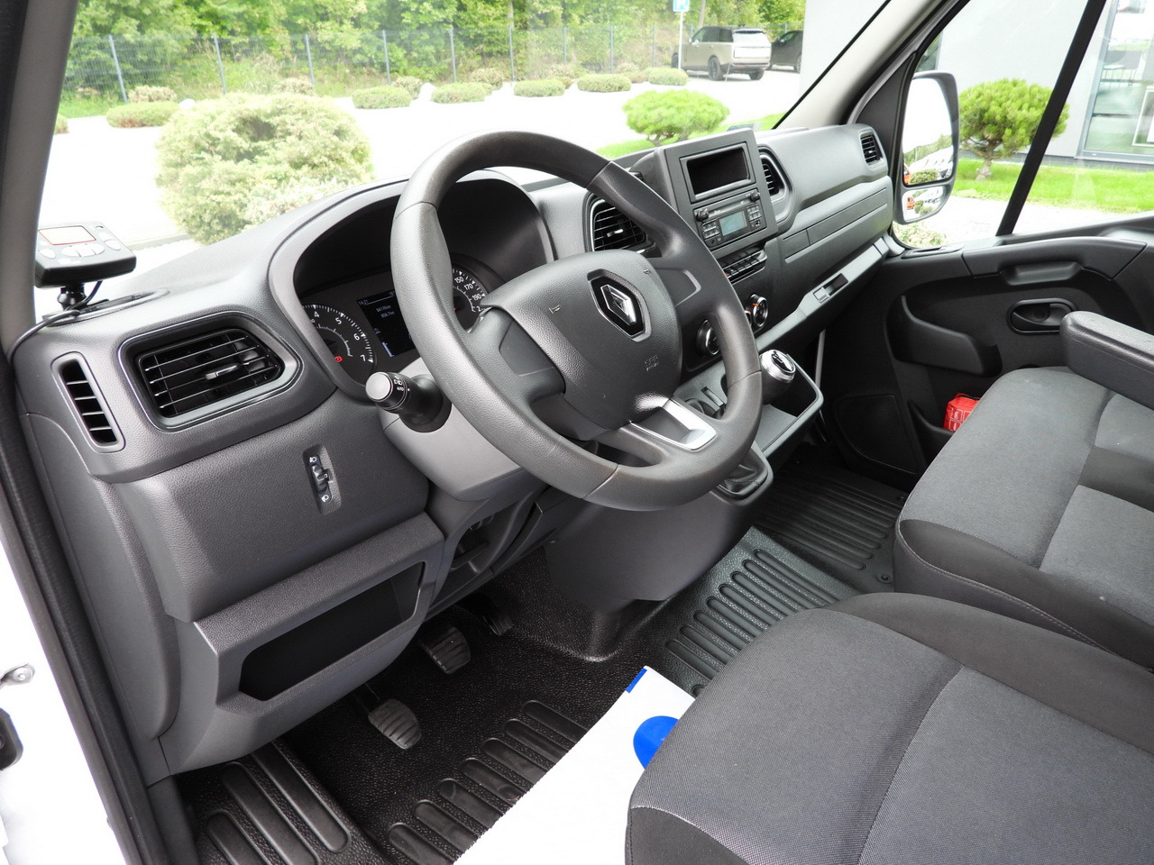 RENAULT MASTER REGRIGERATOR BOX 1*C LED LIGHTS AIR CONDITIONING 165HP - Hladilno vozilo: slika 2 RENAULT MASTER REGRIGERATOR BOX 1*C LED LIGHTS AIR CONDITIONING 165HP - Hladilno vozilo: slika 2